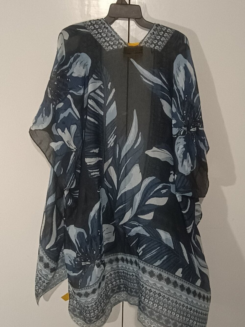 Badgley Mischka Studio Blue Floral Sheer Kimono Ruana One Size Boho - Picture 3 of 10